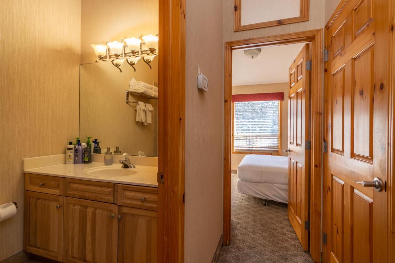 Banff Woods Lodge Canmore Esterno foto