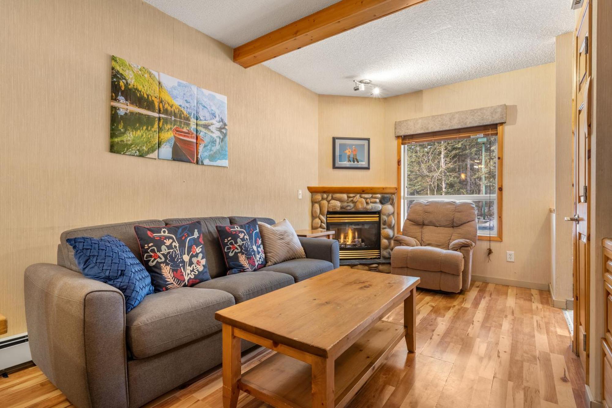 Banff Woods Lodge Canmore Esterno foto