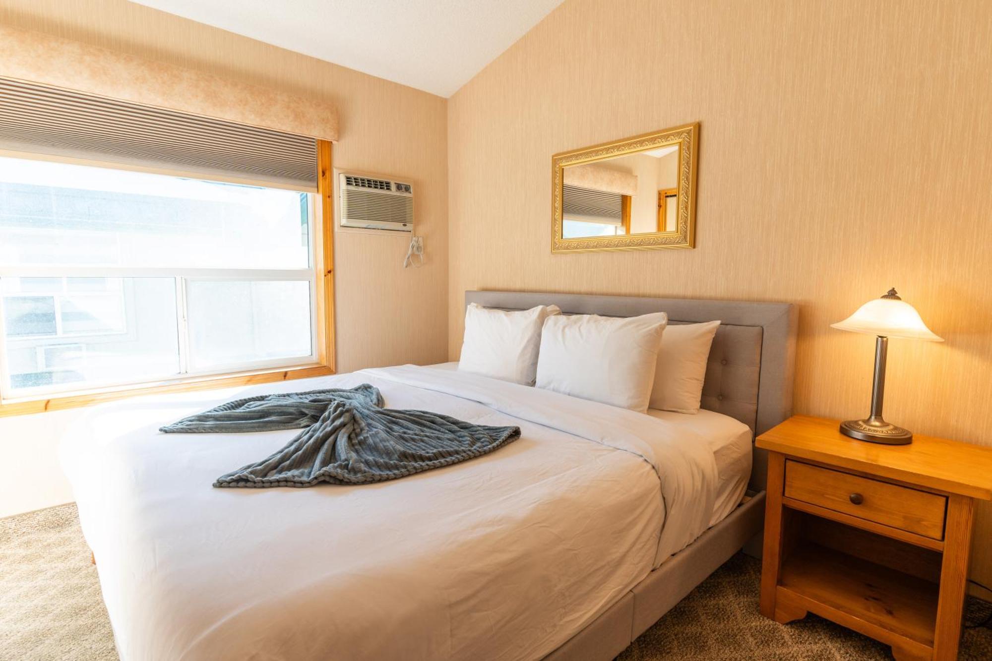 Banff Woods Lodge Canmore Esterno foto
